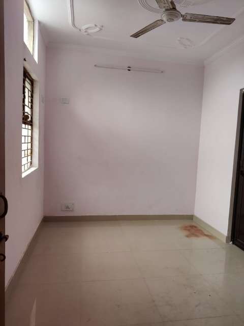 1 RK Apartment For Rent in DDA Janta Flat Rohini Sector 17 Delhi 6583472