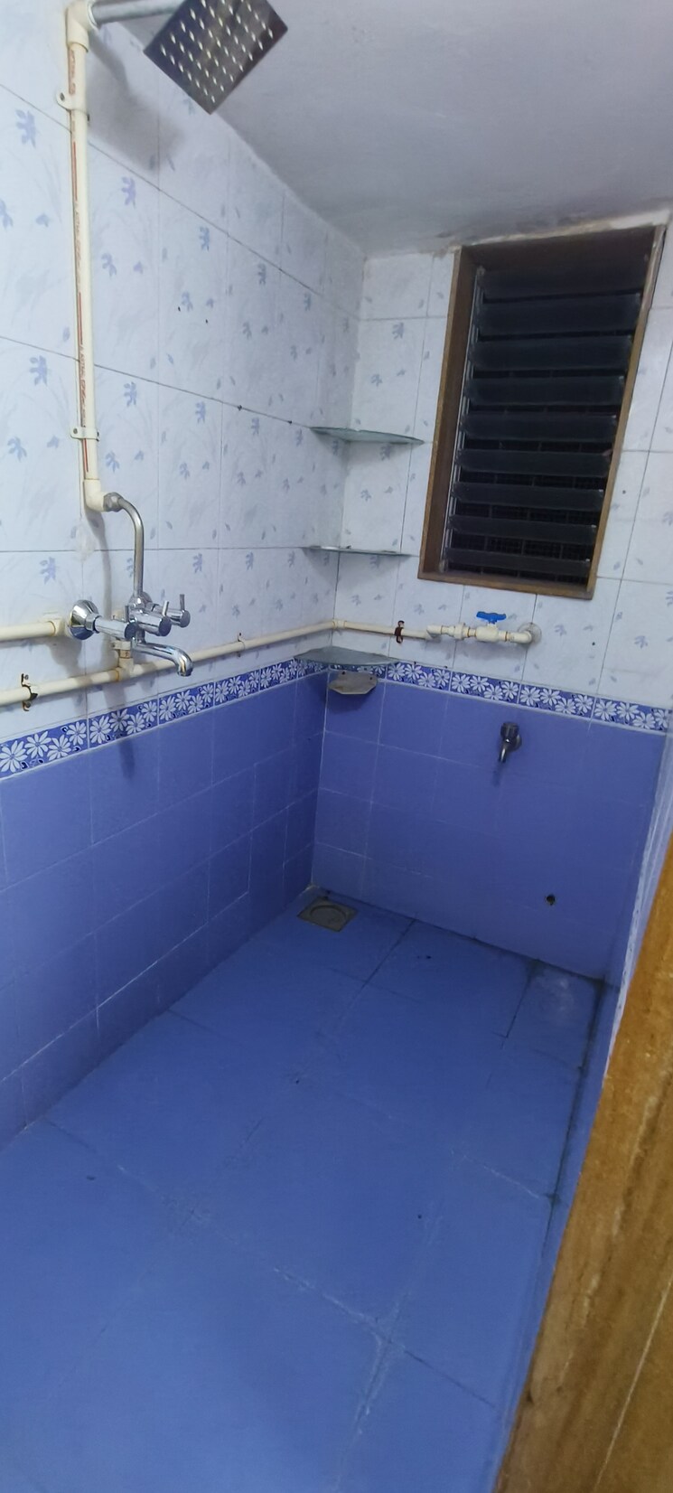 Bathroom, rajesh-park-view 1 Bedroom 450 Acre Apartment In Santacruz East Mumbai 6586252
