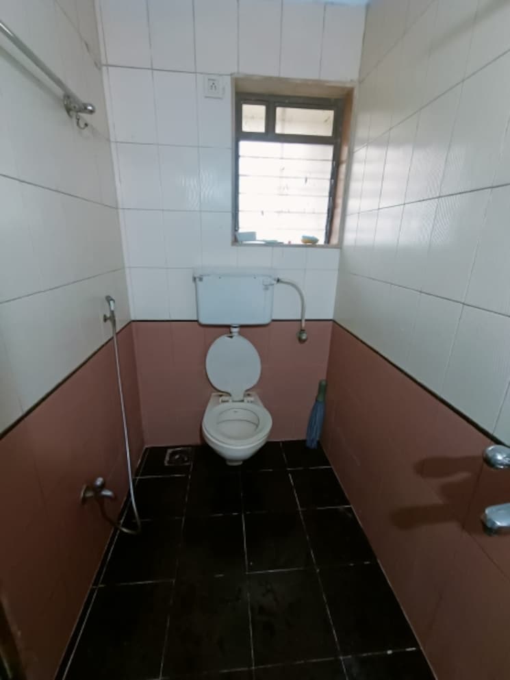 Bathroom, sai-dham-complex-kandivali 2 Bedroom 990 Sq.Ft. Apartment In Kandivali West Mumbai 6586541