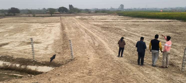 Commercial Land 1500 Sq.Ft. in Amausi Lucknow