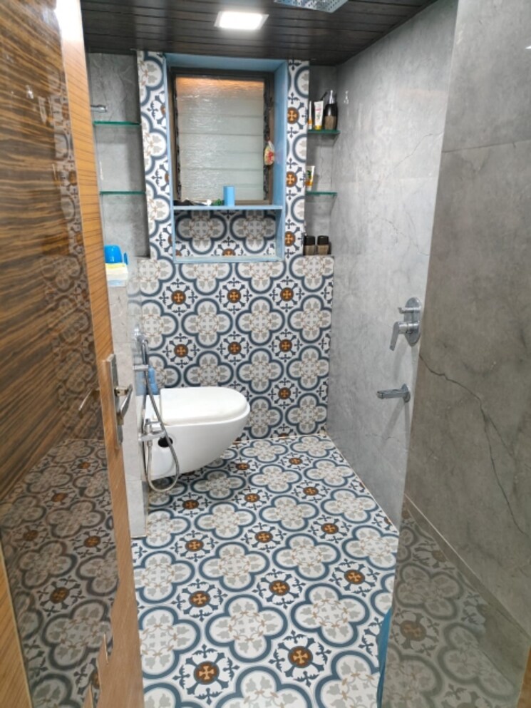 Bathroom, lokhandwala-whispering-palms 3 Bedroom 1250 Sq.Ft. Apartment In Kandivali East Mumbai 6588602