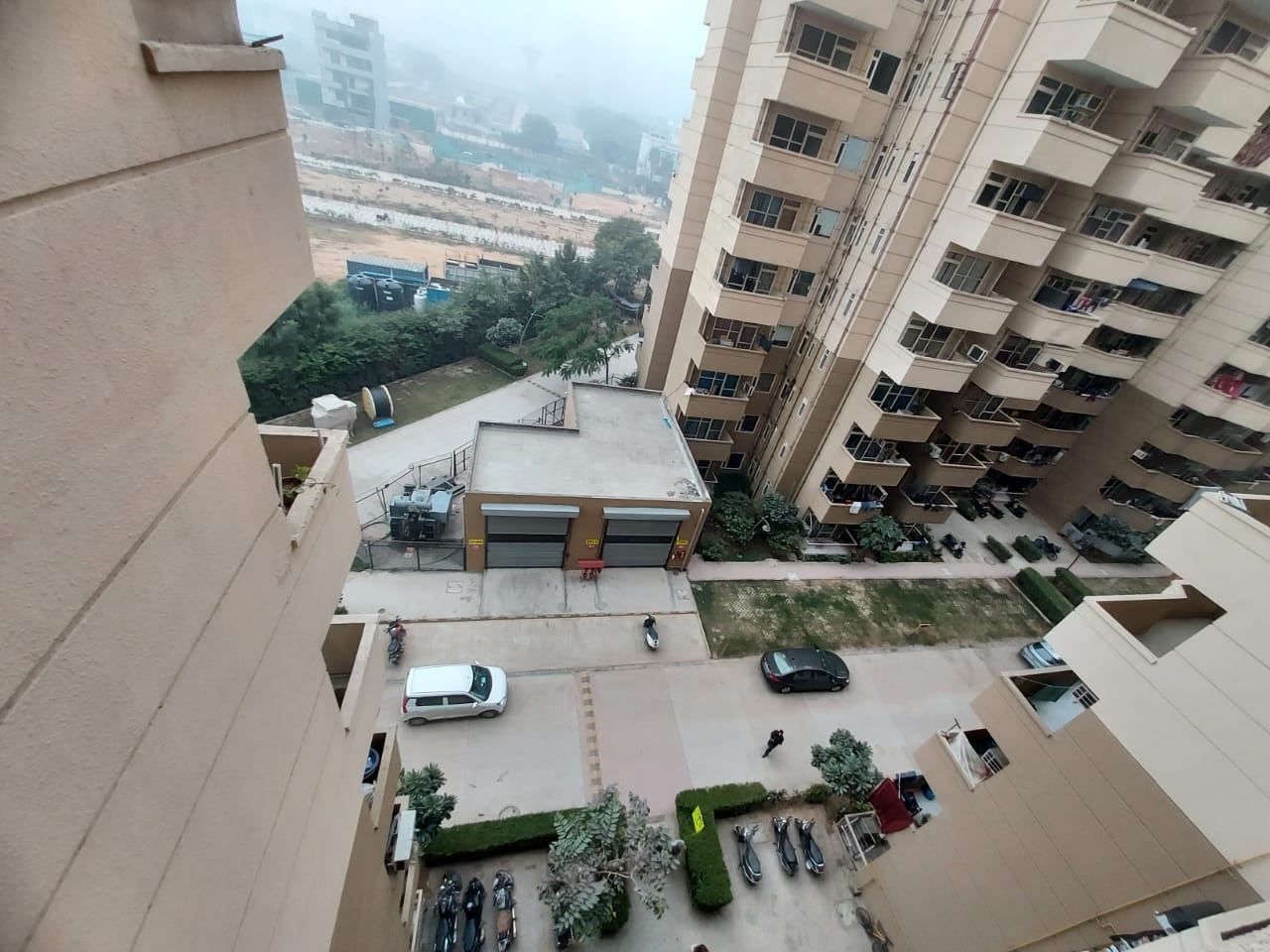 Resale 1 RK 2500 Sq.Ft. Apartment in Pyramid Urban Homes, Sector 70a