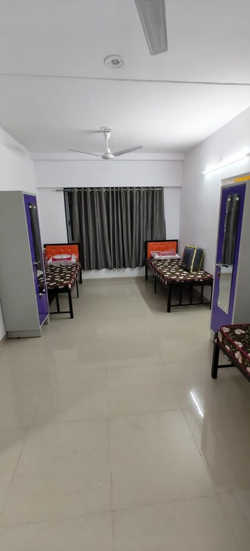 2 BHK Apartment For Rent in Lashkaria Green Towers, Andheri West