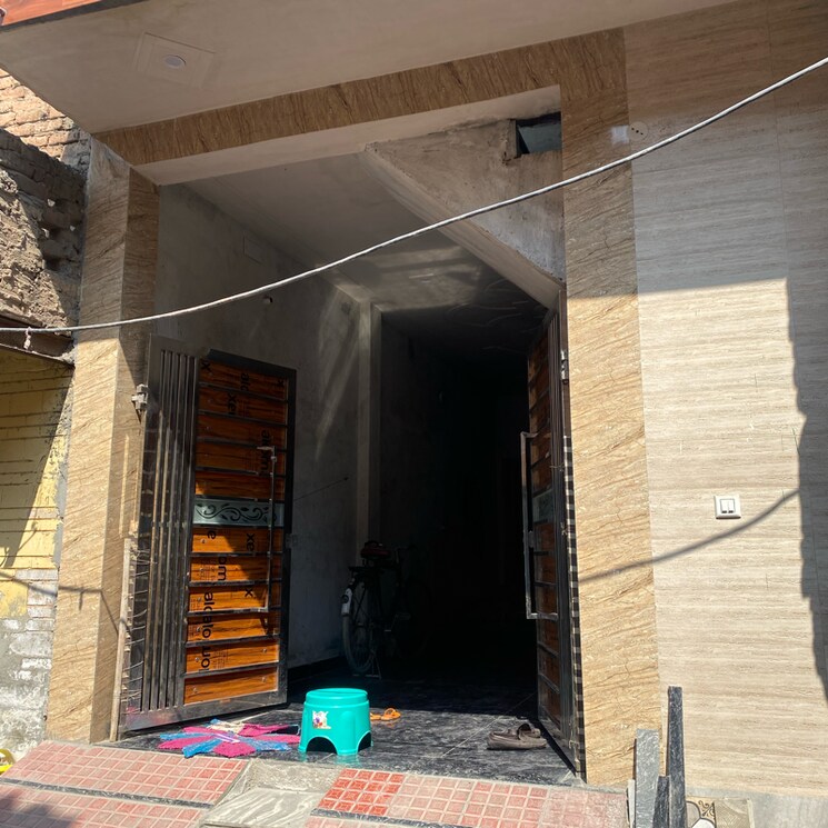 Resale 3 Bedroom 60 Sq.Yd. Independent House in Chawla Colony ...