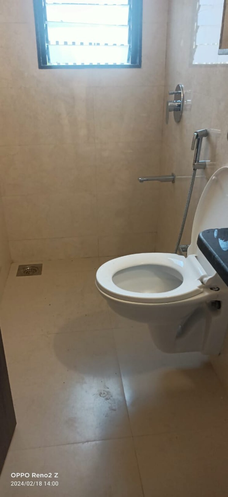 Bathroom, hdil-metropolis-residences 3 Bedroom 1631 Sq.Ft. Apartment In Andheri West Mumbai 6590335