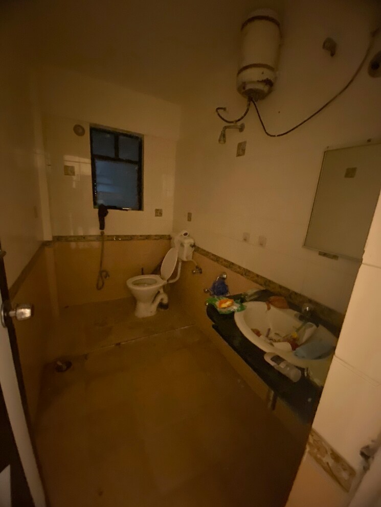 Bathroom, bramha-majestic 2 Bedroom 1050 Sq.Ft. Apartment In Kondhwa Pune 6590949