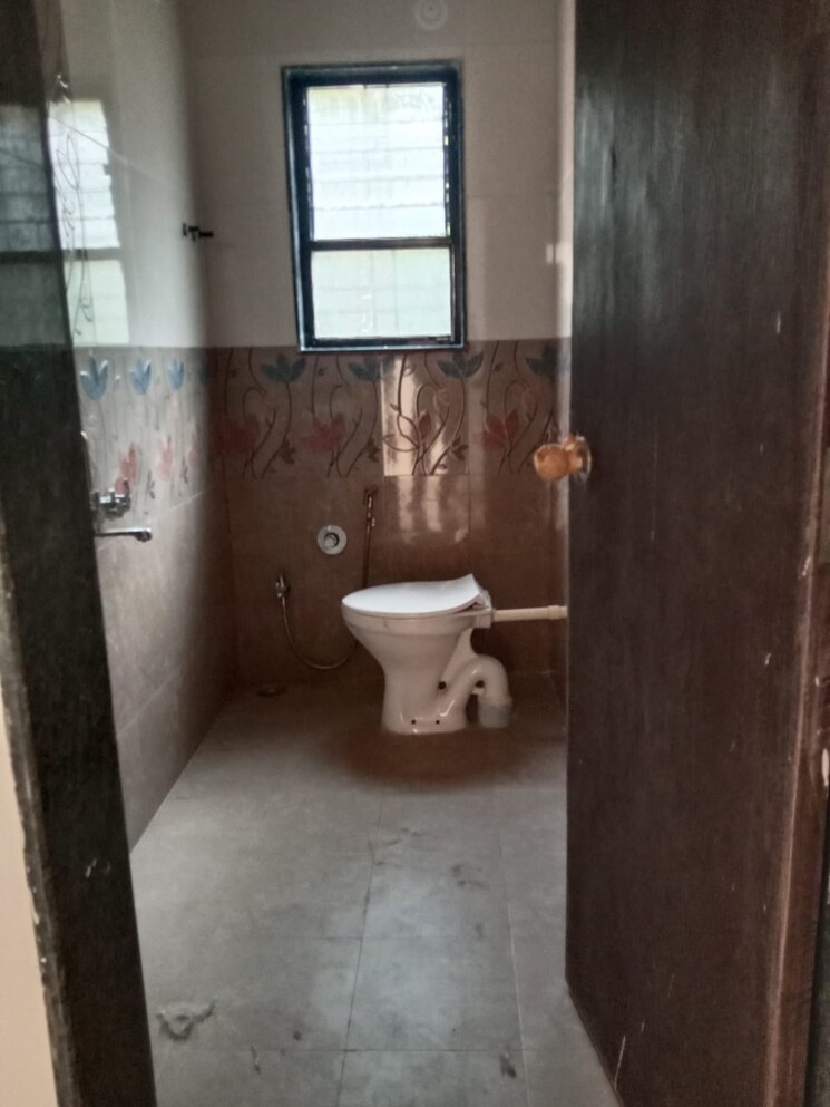 Bathroom, nisarg-darshan-society 3 Bedroom 1400 Sq.Ft. Apartment In Nigdi Pune 6590964