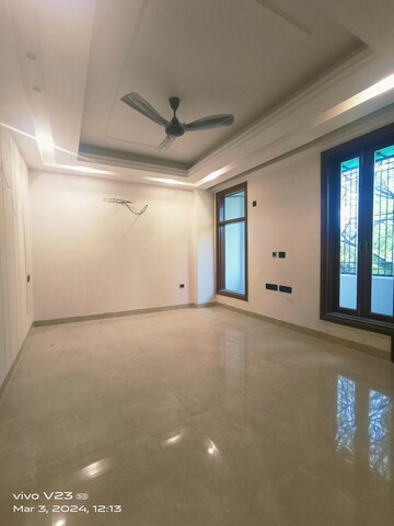 Room in 4 BHK Builder Floor at Chattarpur – for Sale