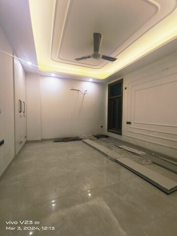 Room in 4 BHK Builder Floor at Chattarpur – for Sale