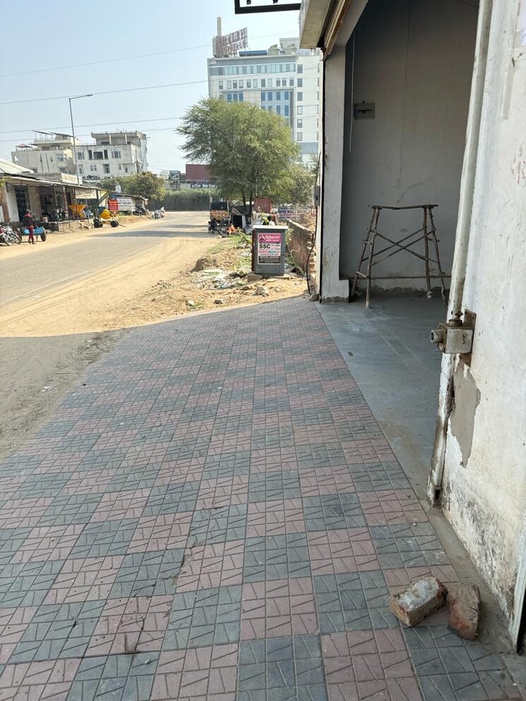  Parking, sirsi road Commercial Warehouse 6500 Sq.Yd. In Sirsi Road Jaipur 6596121