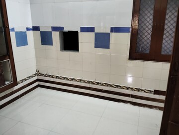 Room in 3 BHK Independent House at Saket Nagar – for Rent