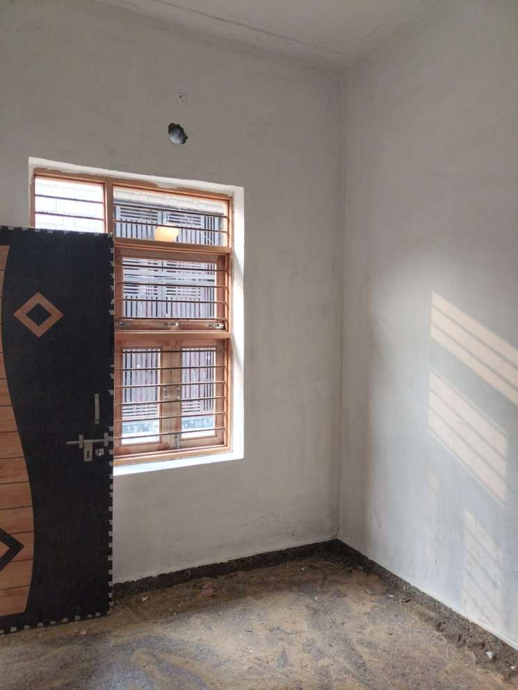 2.5 Bedroom 100 Sq.Yd. Independent House in Sgm Nagar Faridabad