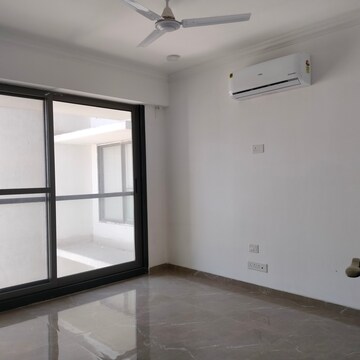 Room in 3 BHK Apartment at The Park Residency Andheri, Andheri West – for Rent