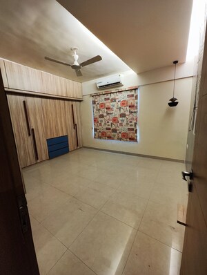 Bedroom in 3.5 BHK Apartment at Oxford Premium, Wanowrie – for Rent