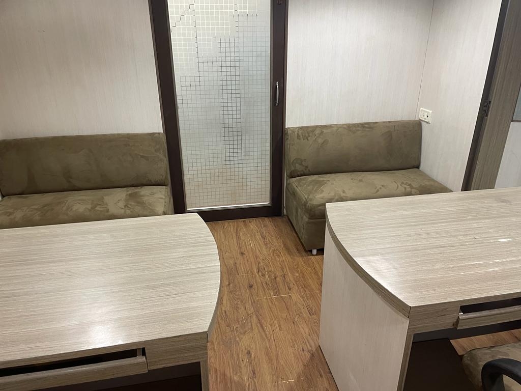 Resale Commercial Office Space 2200 Sq.Ft. in Palm Spring Centre, Malad