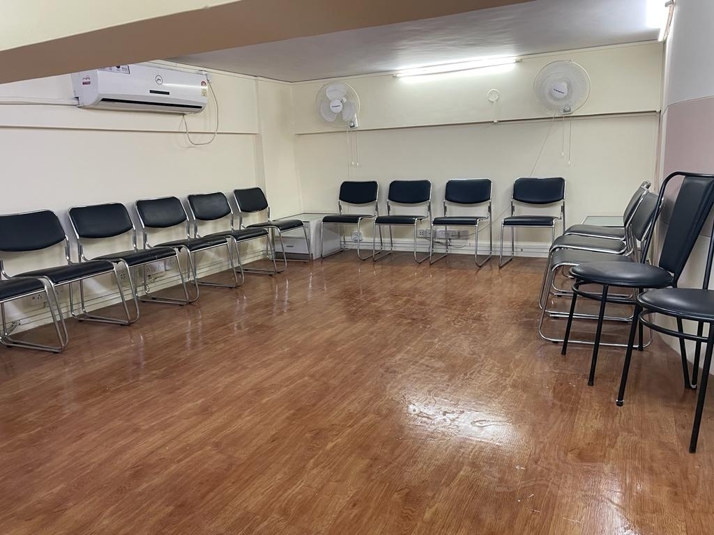 Resale Commercial Office Space 2200 Sq.Ft. in Palm Spring Centre, Malad