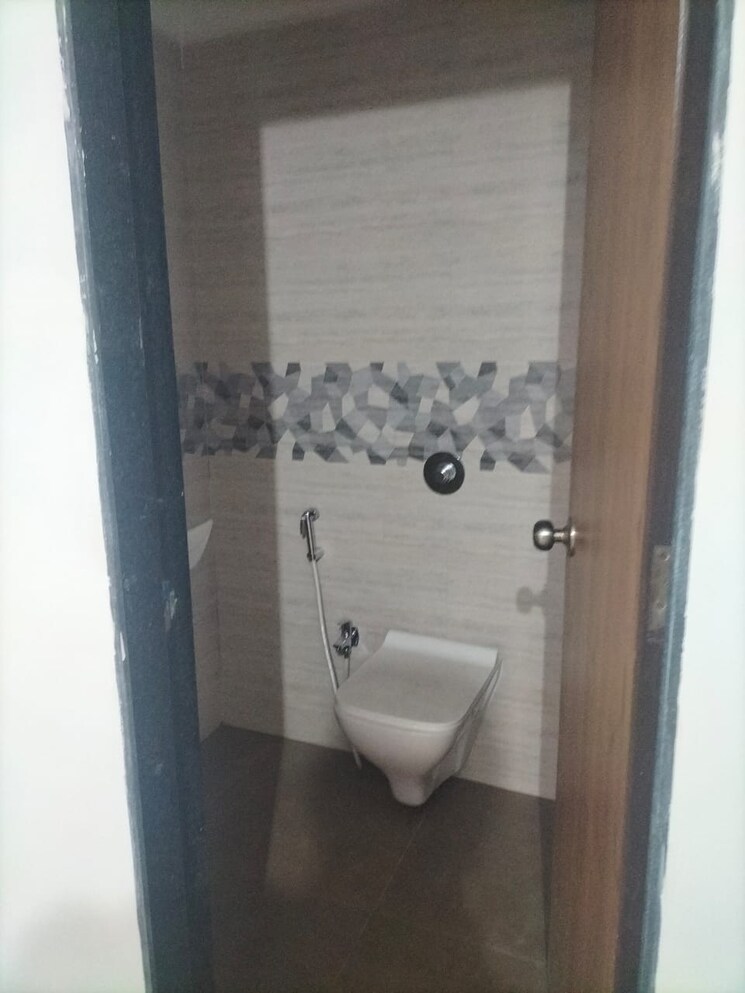 Bathroom, shankh-abhiman-apartment 2 Bedroom 625 Sq.Ft. Apartment In Borivali West Mumbai 6600089