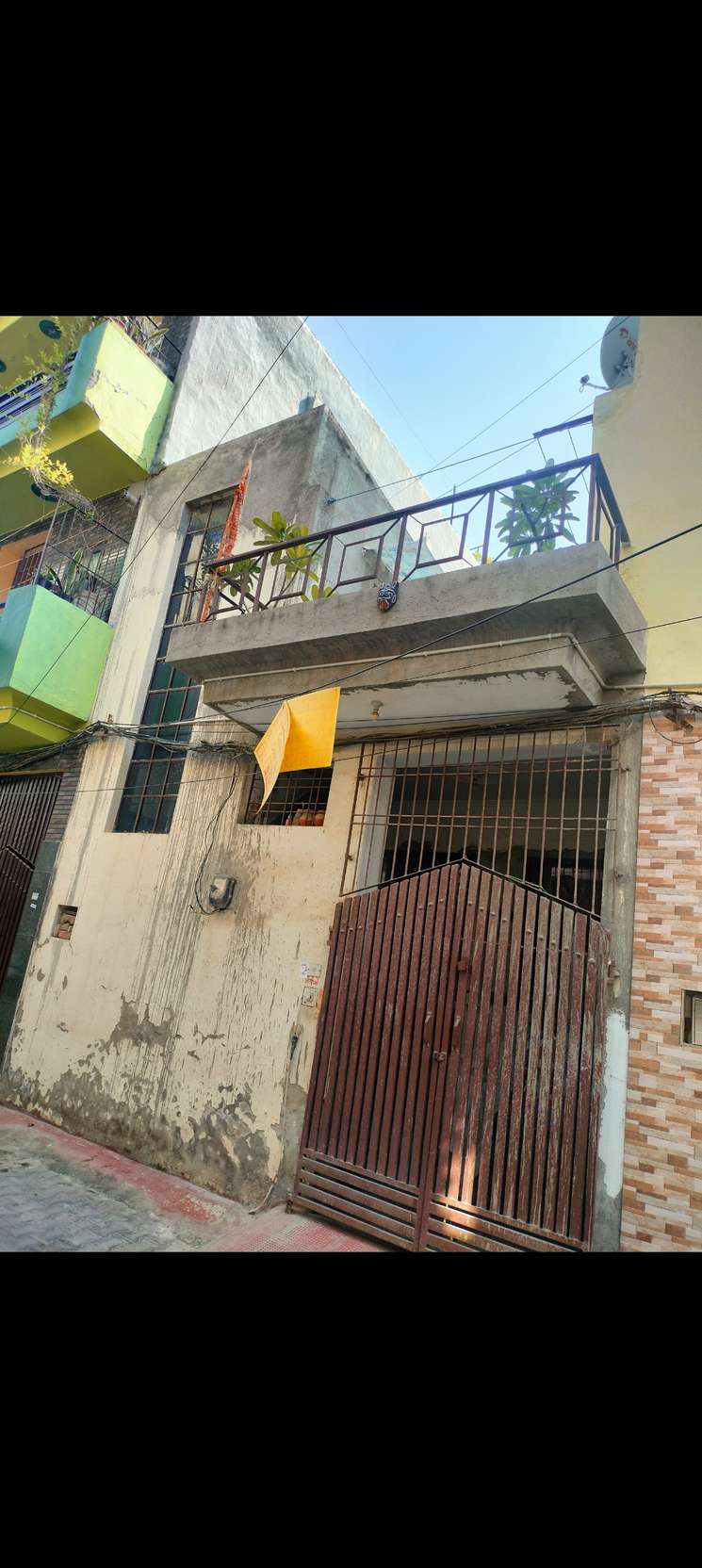 3.5 Bedroom 60 Sq.Yd. Independent House in Laxman Vihar Gurgaon