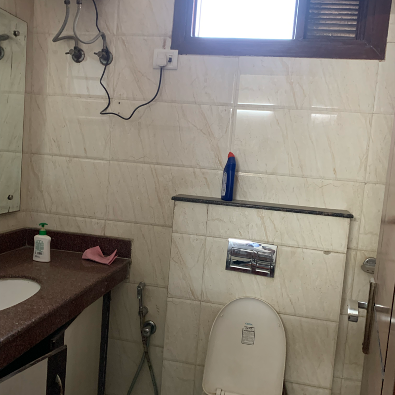 Rental 2 Bedroom 1000 Sq.Ft. Builder Floor in RWA Kalkaji Block B