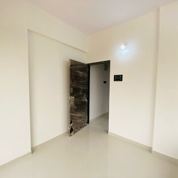 Room in 2 BHK Apartment at Shramsafalya CHS Dombivli West, Dombivli West – for Rent