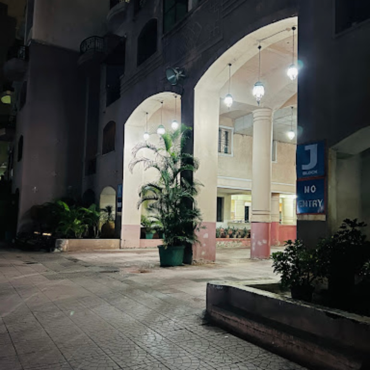 Rental 3 Bedroom 1700 Sq.Ft. Apartment in Diamond District, Old Airport