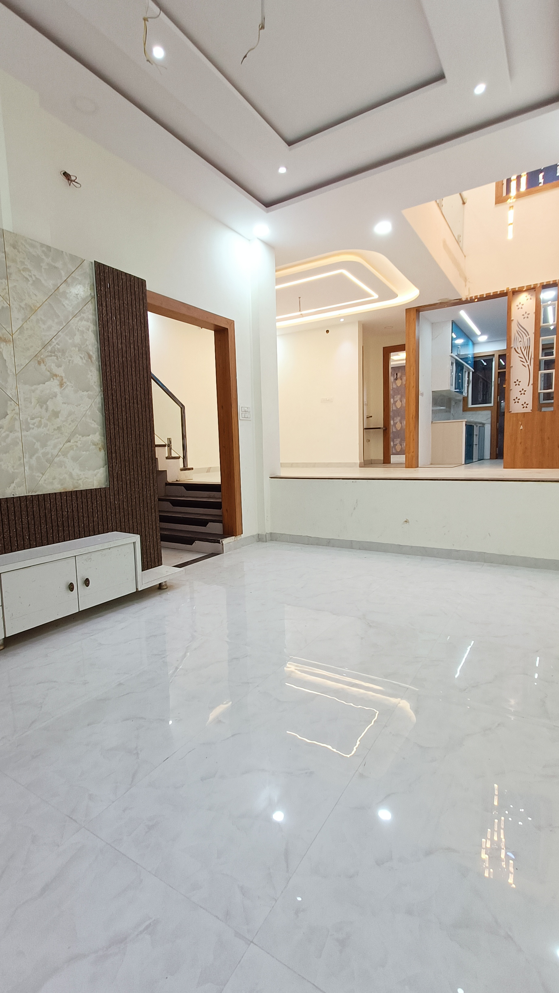 Resale 4 Bedroom 2400 Sq.Ft. Independent House in Nipania Indore 6611365