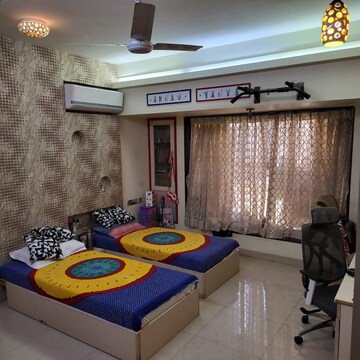 Bedroom in 3 BHK Apartment at Juhu – for Rent