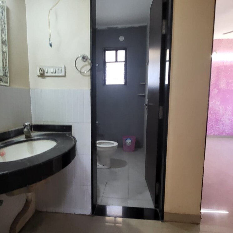 Bathroom, dreams-nandini 2 Bedroom 940 Sq.Ft. Apartment In Shewalwadi Pune 6613325