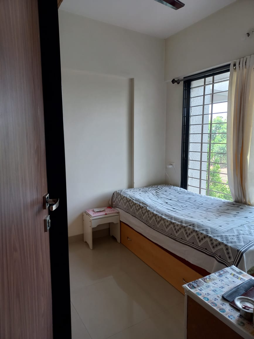 Resale 1.5 Bedroom 850 Sq.Ft. Apartment in Gemini Grand Bay, Manjari