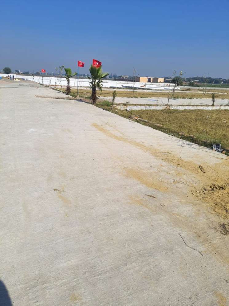 400 Sq.Yd. Plot in Greater Noida West Greater Noida