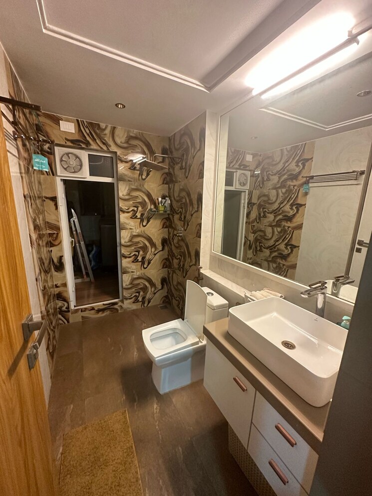 Attached Bathroom, hiranandani-meadows 3 Bedroom 1825 Sq.Ft. Apartment In Manpada Thane 6615289