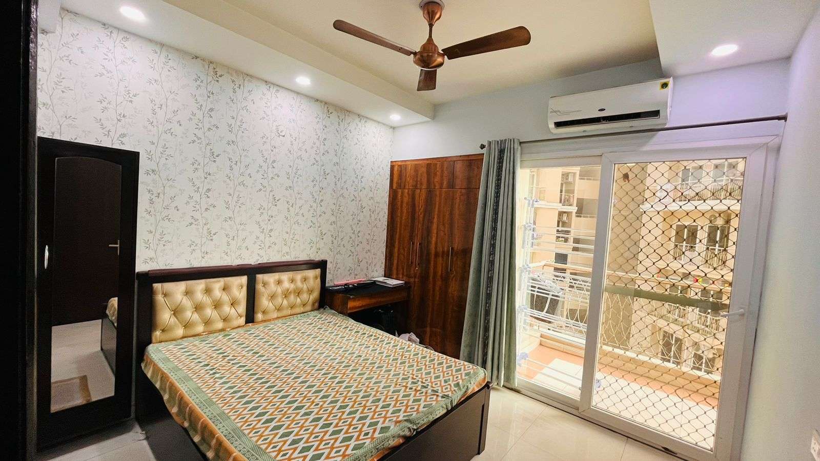 3 BHK Apartment For Resale in VVIP Homes Sector 167b, Greater Noida Greater Noida 6616695