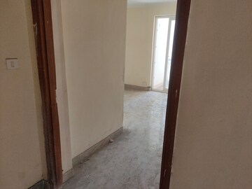 Room in 3 BHK Apartment at Amrapali Leisure Park, Amrapali Leisure Valley – for Rent