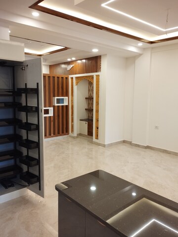 Room in 3 BHK Builder Floor at Sector 85 – for Sale