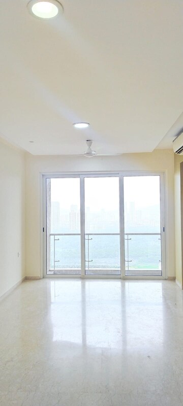 2 BHK Apartment For Rent in Lodha Fiorenza, Goregaon East