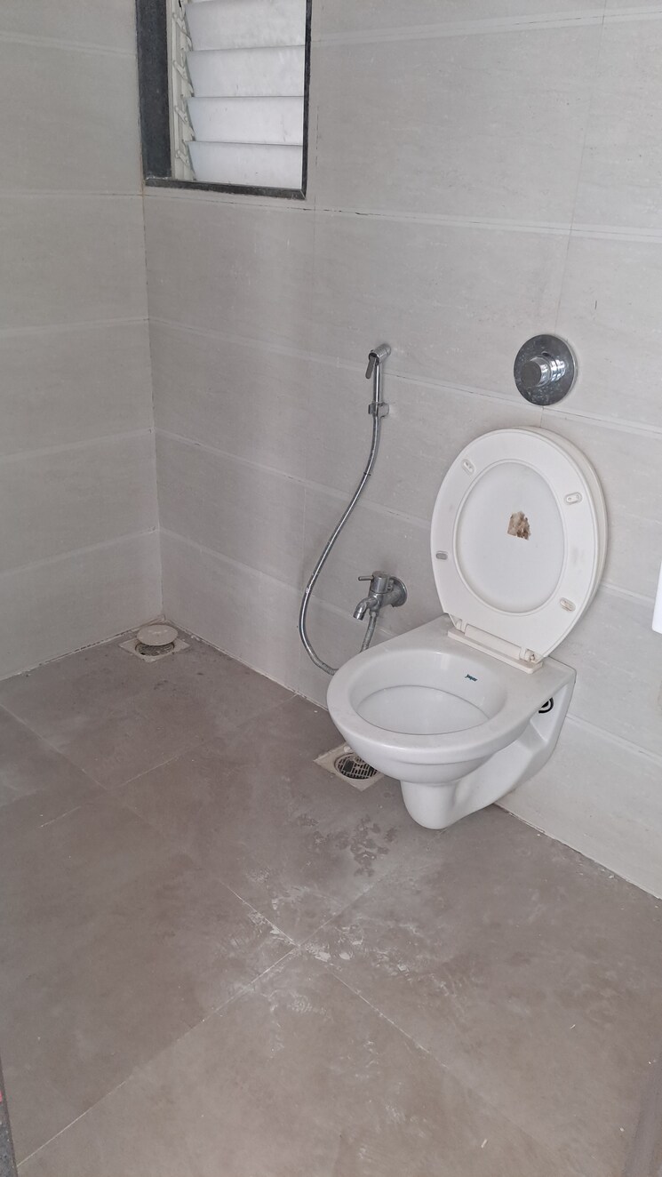 Bathroom, squarefeet-ace-square 2 Bedroom 563 Sq.Ft. Apartment In Ghodbunder Road Thane 6623079