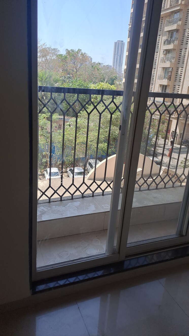 Balcony, squarefeet-ace-square 2 Bedroom 563 Sq.Ft. Apartment In Ghodbunder Road Thane 6623079