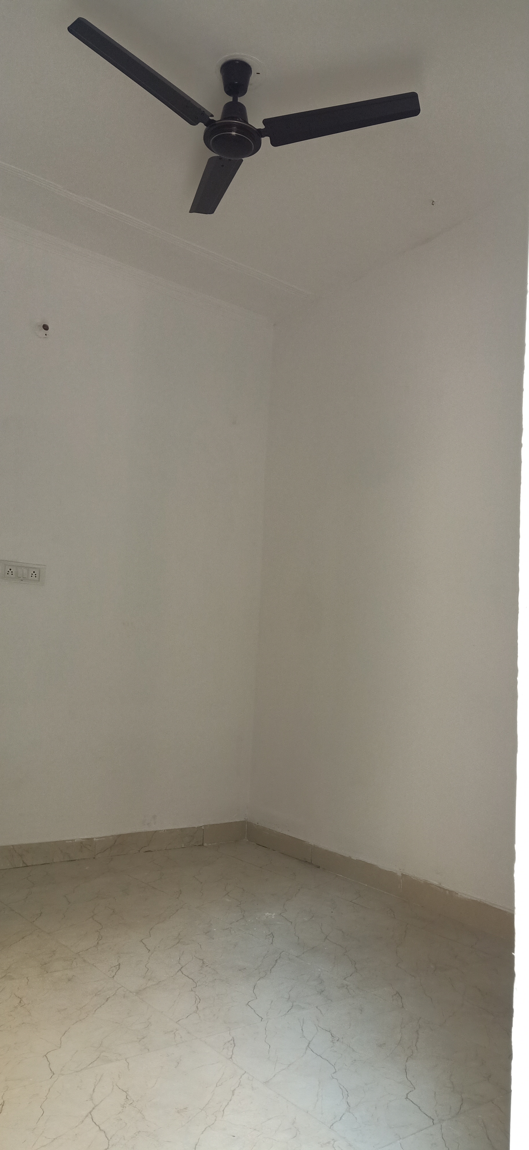 Rental 1 RK 350 Sq.Ft. Independent House in New Ashok Nagar Delhi 6623994