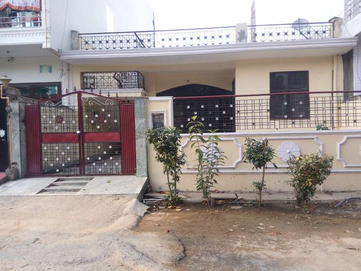 3 Bedroom 120 Sq.Mt. Independent House in Greater Noida West Greater Noida