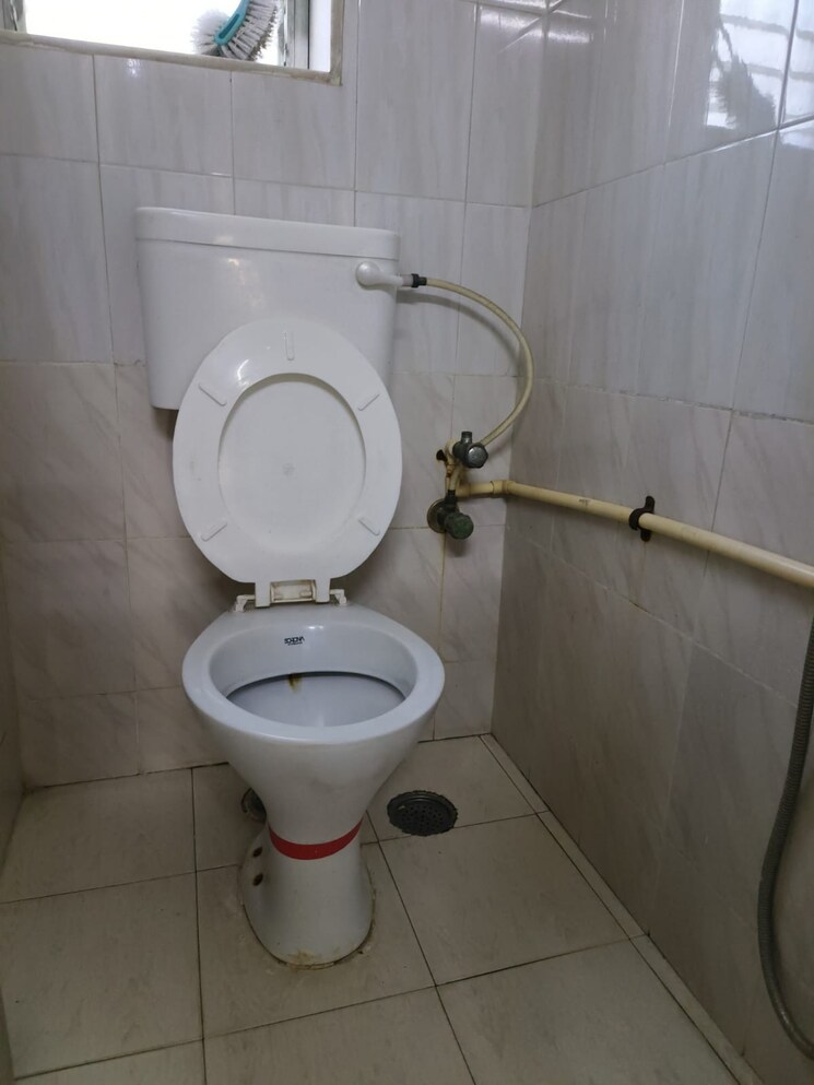 Bathroom, sethia-link-view 4 Bedroom 1415 Sq.Ft. Apartment In Goregaon West Mumbai 6625545