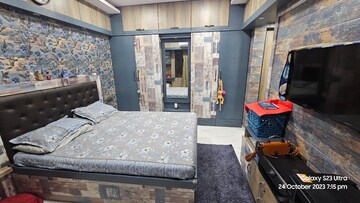 रेसिडेंशियल फ्लैट वर्ग फुट फॉर रीसेल इन संताक्रूज़ वेस्ट मुंबई  6625727