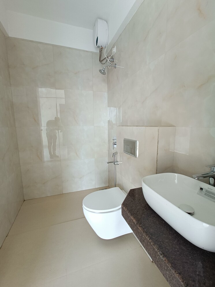 Bathroom, raymond-premium-i 2 Bedroom 635 Sq.Ft. Apartment In Pokhran Road No One Thane 6626267