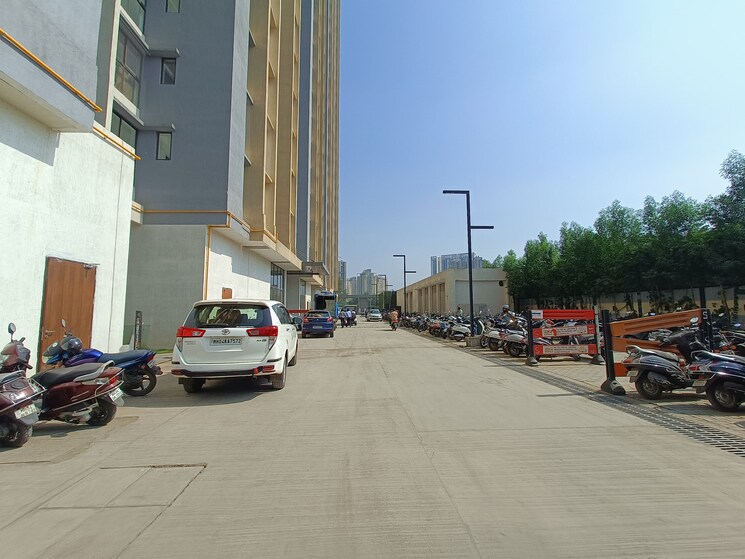  Parking, raymond-premium-i 2 Bedroom 635 Sq.Ft. Apartment In Pokhran Road No One Thane 6626267