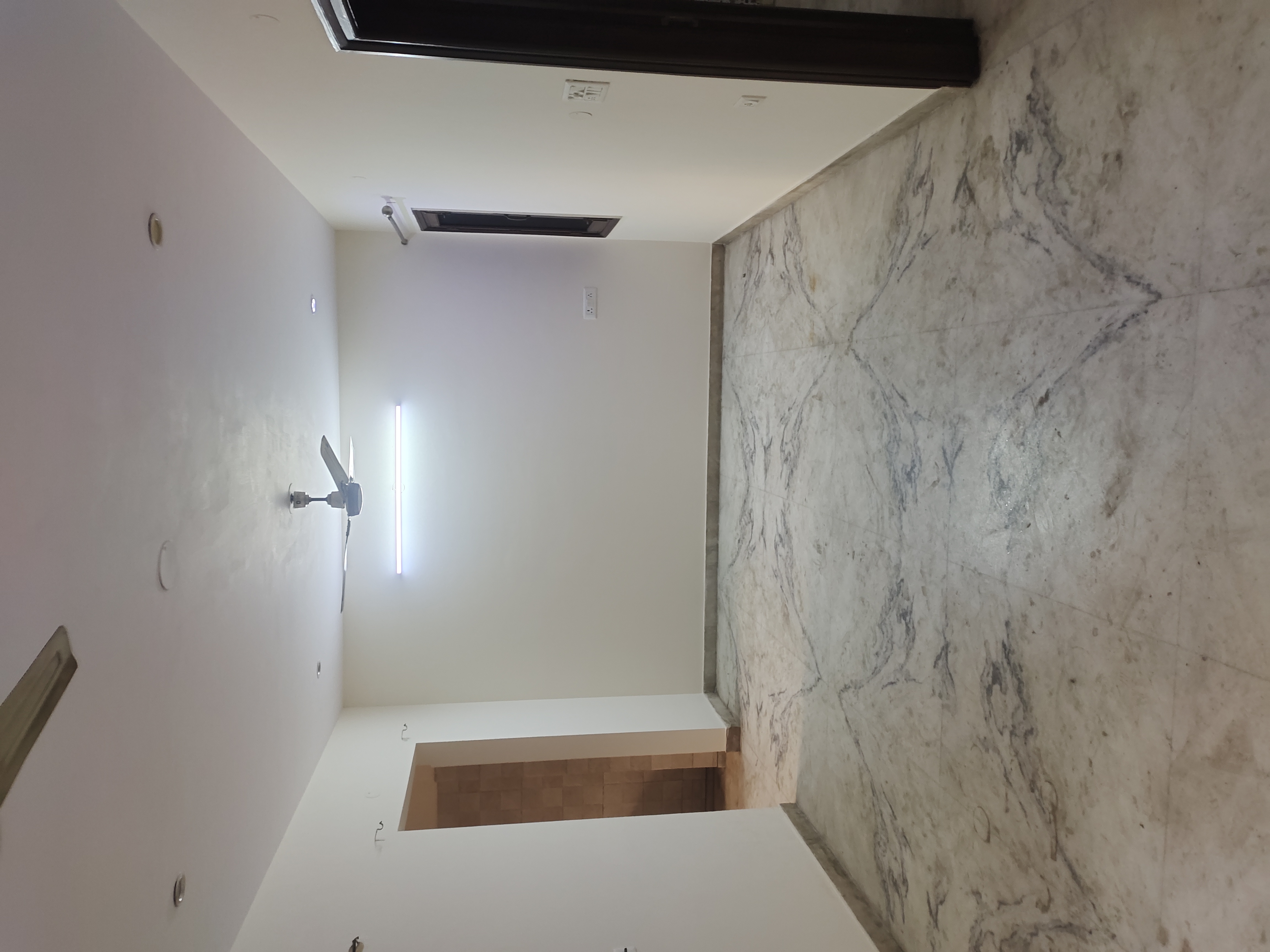 Rental 3 Bedroom 1450 Sq.Ft. Builder Floor in Bali Nagar Delhi 6627320