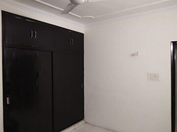 Kitchen in 3 BHK Builder Floor at Shankar Nagar – for Rent