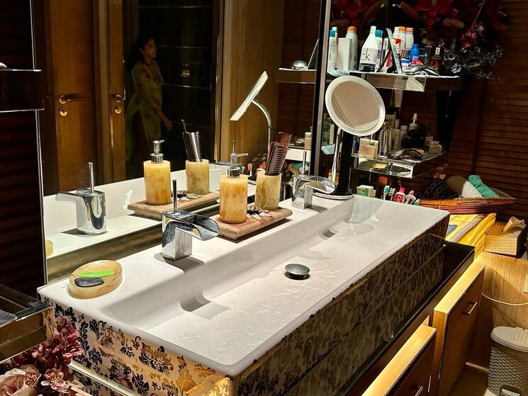 Master Bedroom, oberoi-springs 4 Bedroom 2700 Sq.Ft. Apartment In Andheri West Mumbai 6628920