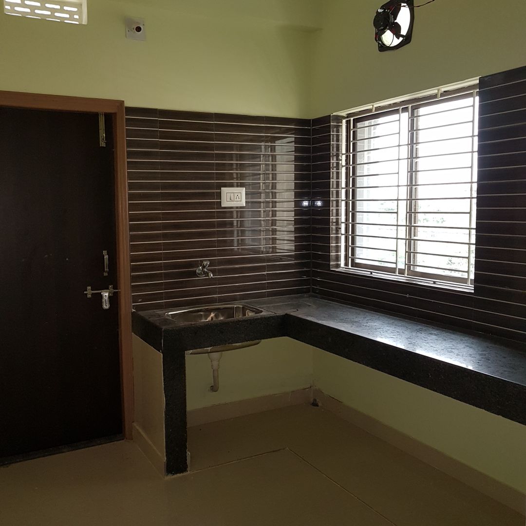 Rental Commercial Office Space 13500 Sq.Ft. in Vipul Gardens Kalinga