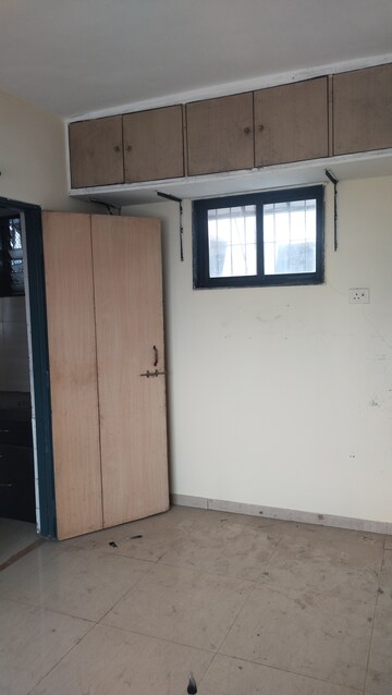 Room in 1 BHK Apartment at Kurla East – for Sale