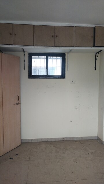 Room in 1 BHK Apartment at Kurla East – for Sale