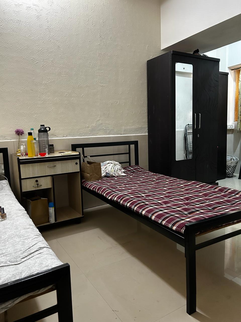 All Girls Sharing In Bandra West Pg for Girls, Hostels in